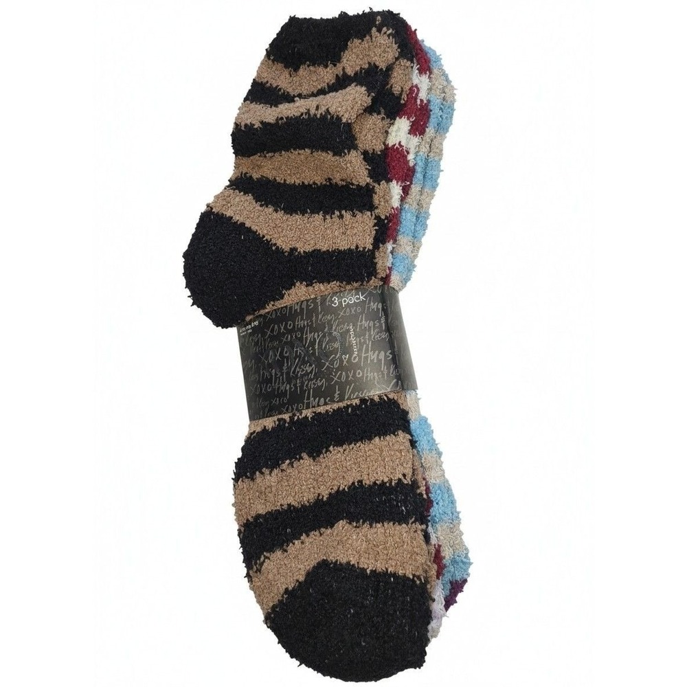 Three Pair Of Woman's Fuzzy Socks By XOXO Size 9-11,  Shoe Size 4-10